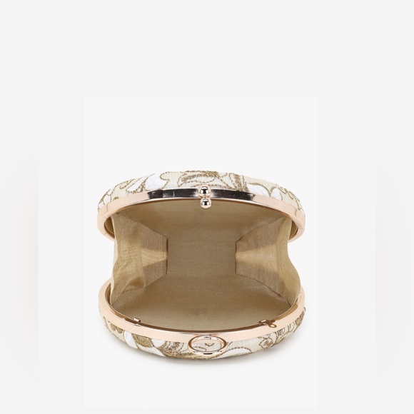 Embroidered box clutch - Picture 3 of 6